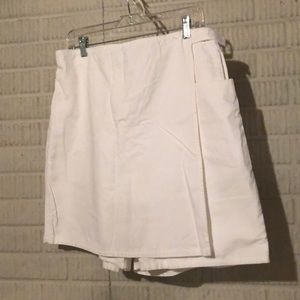 White cotton skort